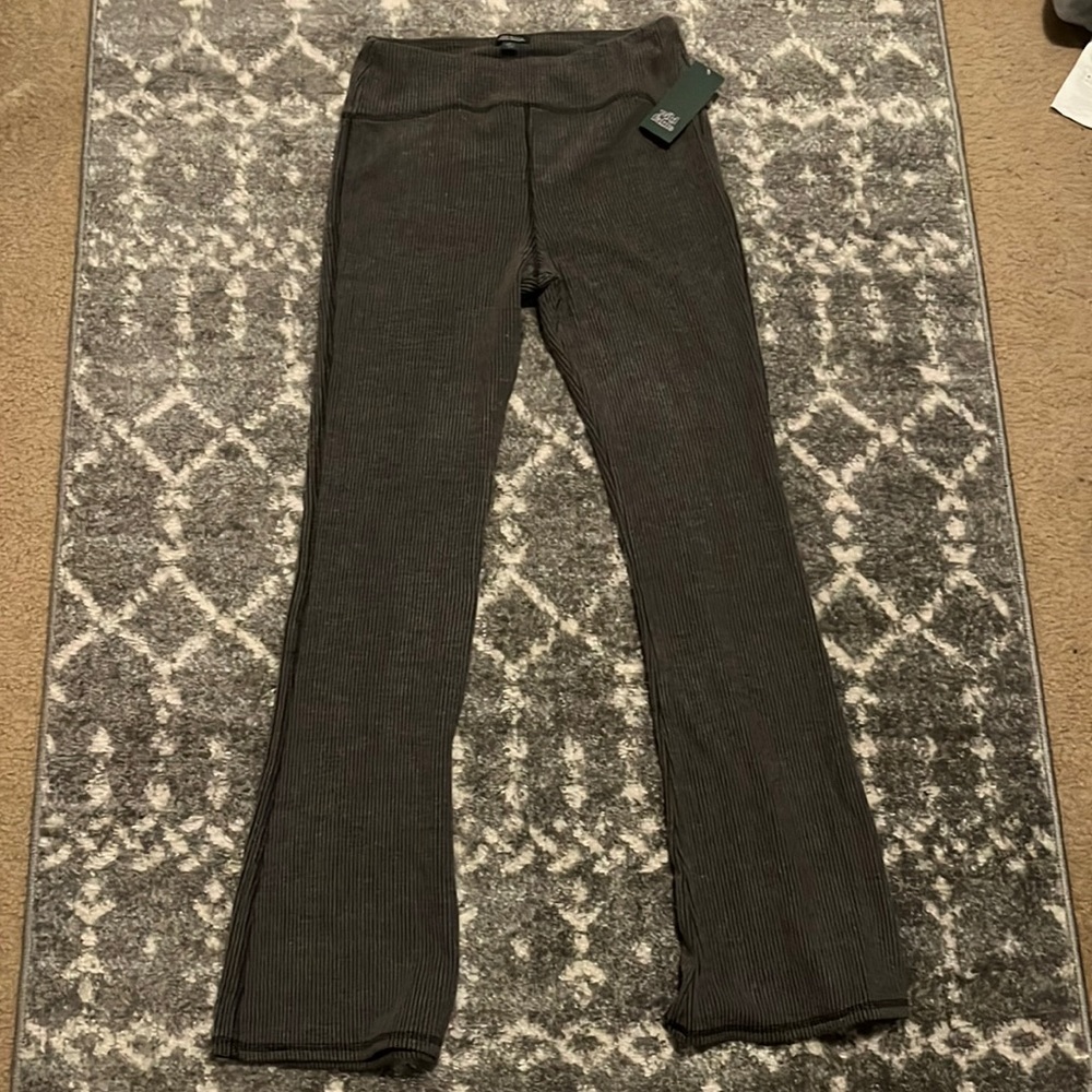 WILD FABLE - BLACK FLARED RIBBED PANTS | SIZE M | NEW WITH TAGS